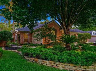 42 N Manorcliff Pl, Spring, TX 77382