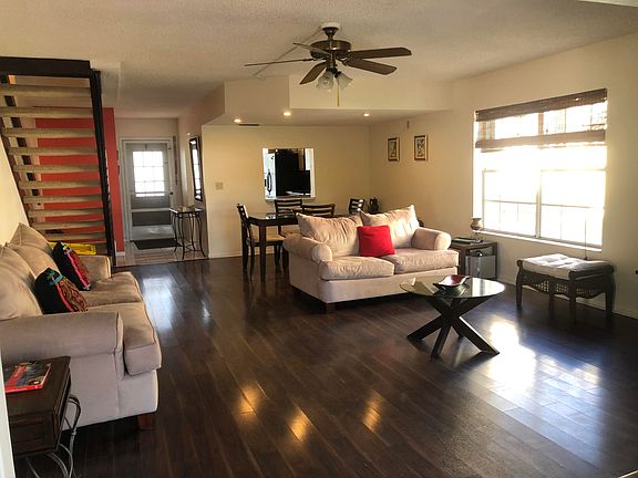 5th image of 221 Foxtail Dr APT A