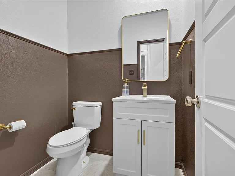 1928 Blackbrush Dr — Photo 3