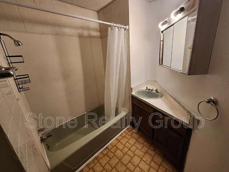 509 S 5th St #4 — Photo 6