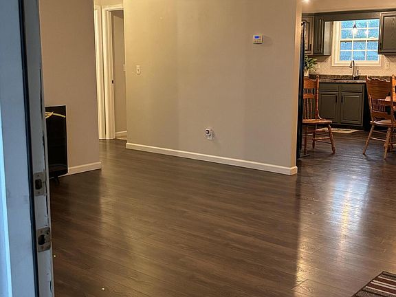 4th image of 39 Savannah Ct