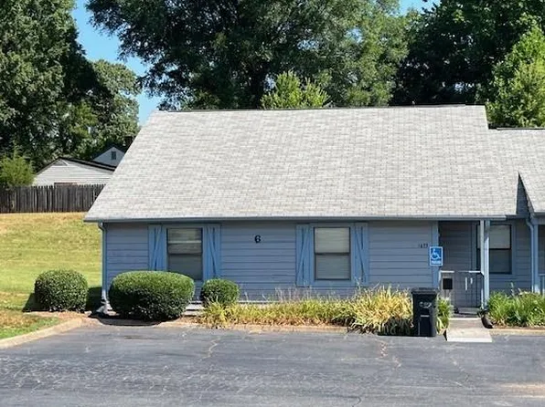 1633 Windsong Ct, Winston Salem, NC 27127