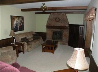 1752 Horseshoe Cir, Saginaw, MI 48609