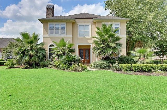 1st image of 49 Pinehurst Dr