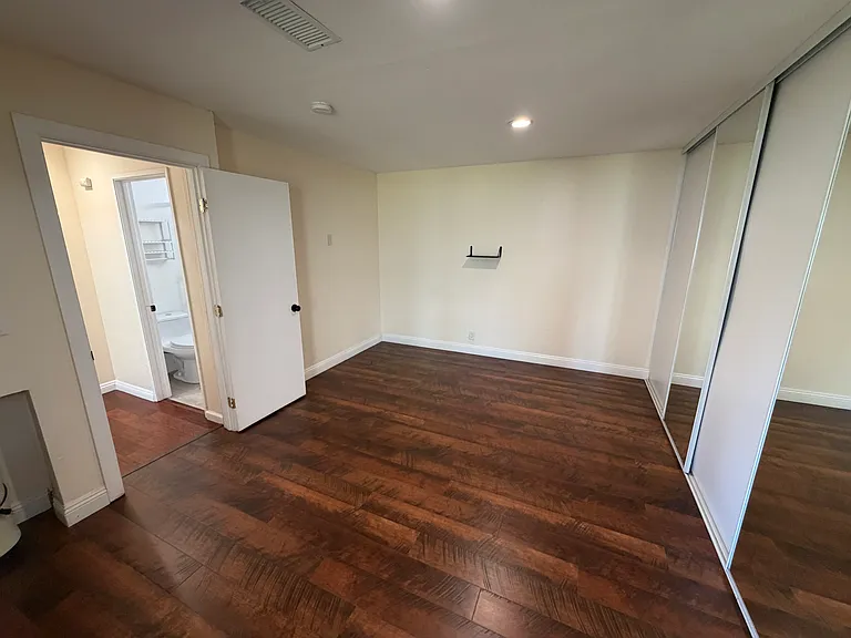 2404 Manzana Way #2A — Photo 11