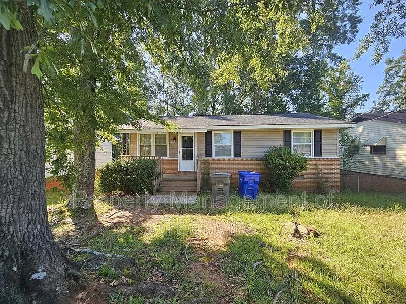 355 Woodview Ave