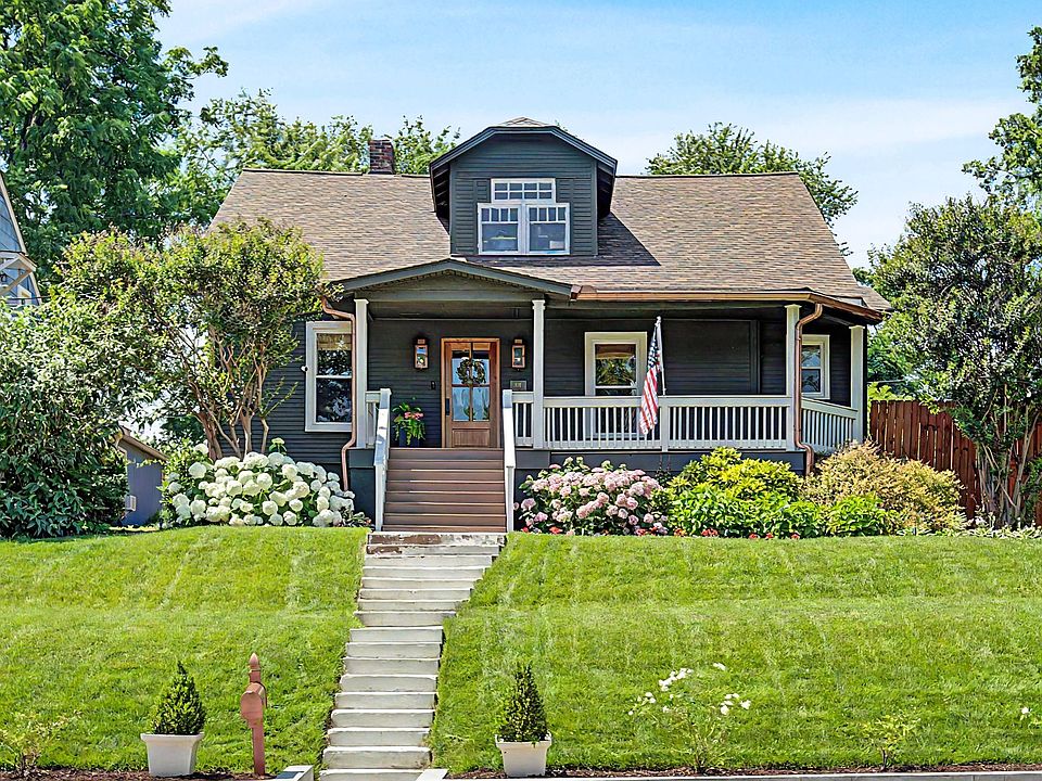 1st image of 837 Glen Ave