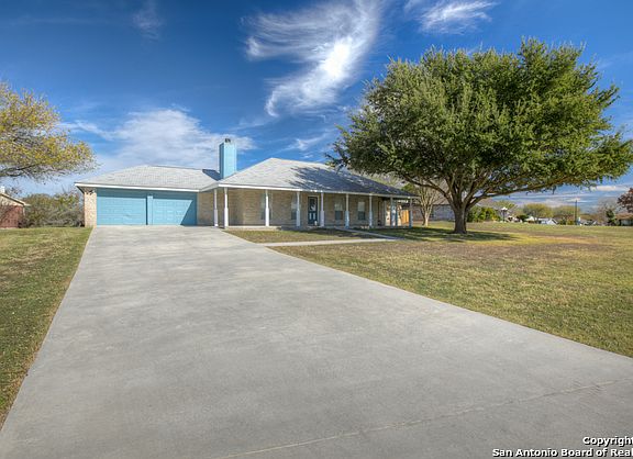 2nd image of 134 Sky Country Dr