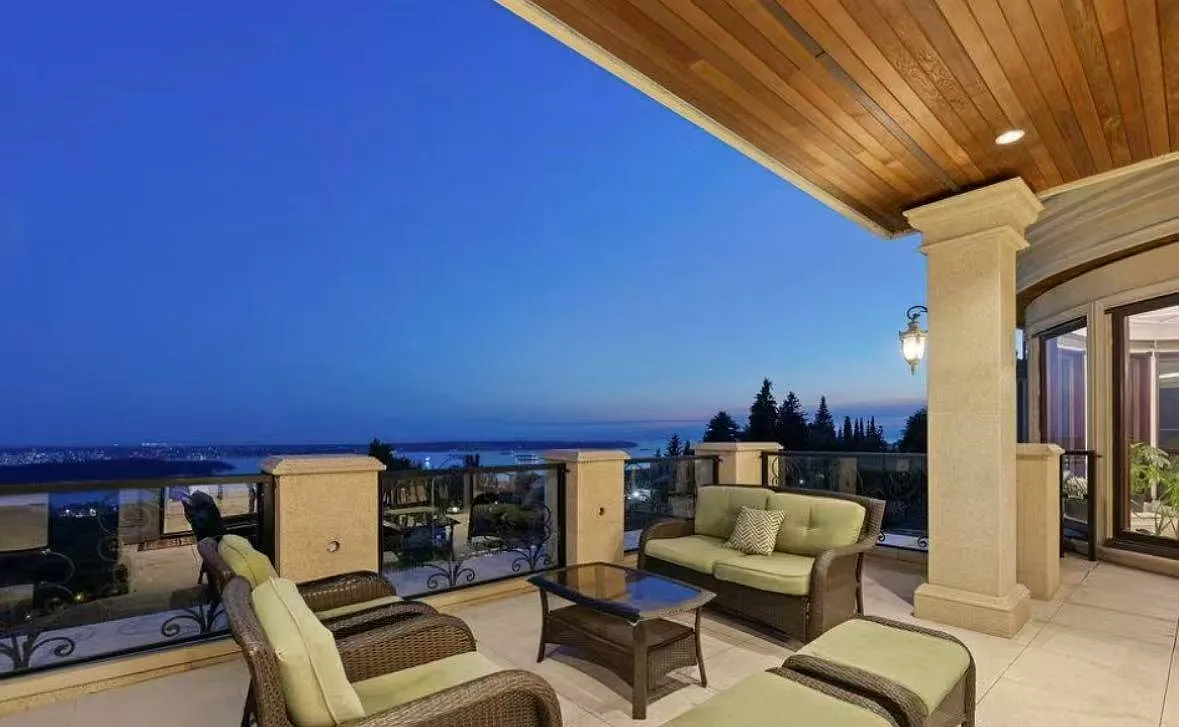 4 bed, 7000 sqft, $19,000 — Photo 2
