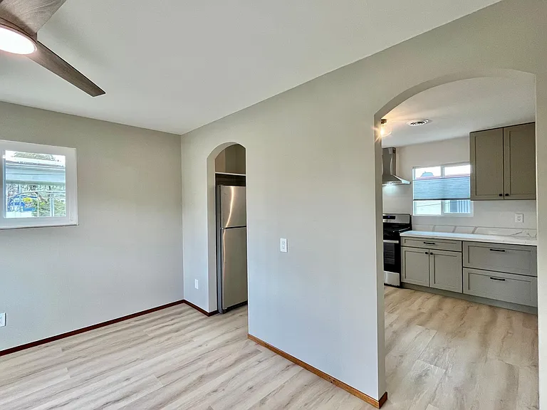 515 Oak St — Photo 7