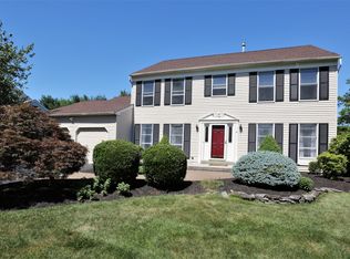 6 Patricia Way, Kendall Park, NJ 08824