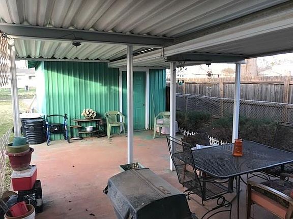5th image of 1314 S La Salle Dr
