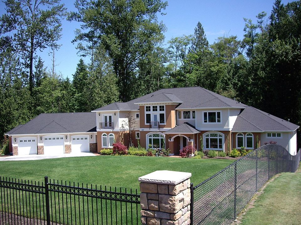 2 1/2 Acre Estate