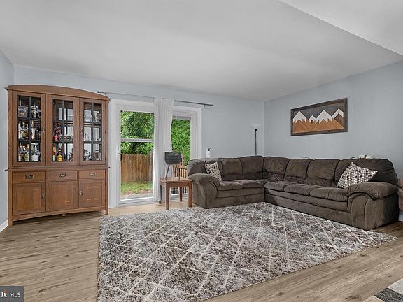 4th image of 9238 Bellbeck Rd