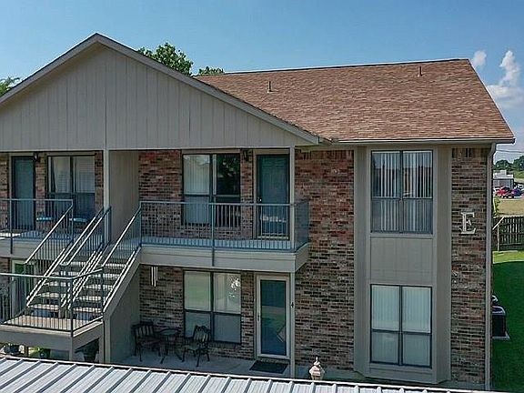 3rd image of 849 S Gun Barrel Ln APT E8