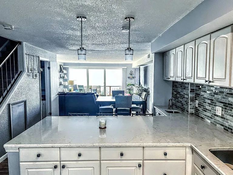302 Bay Village Dr — Photo 9
