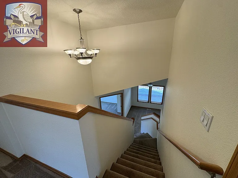 1614 N Falcon Dr — Photo 28