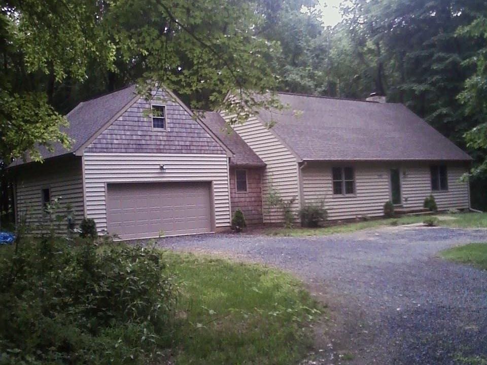 1st image of 21324 Delaware Ave