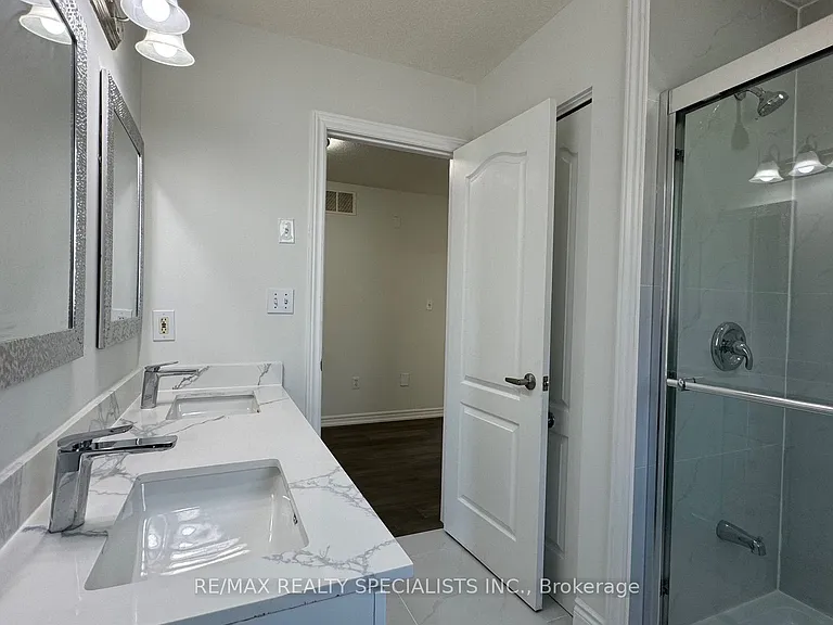 505 Bridlewreath Ct #UPPER LVL — Photo 42