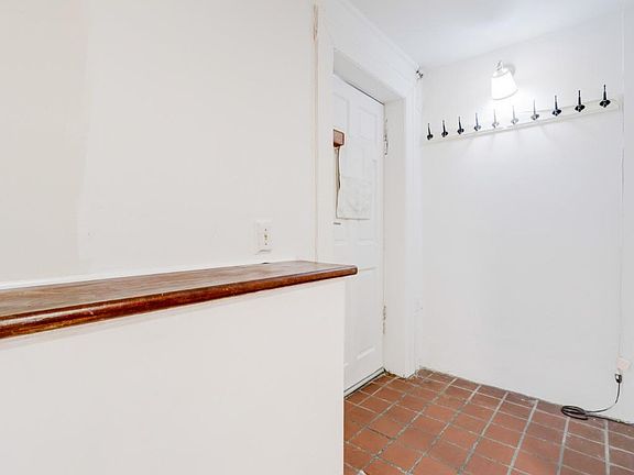 5th image of 39A Cook St Unit A