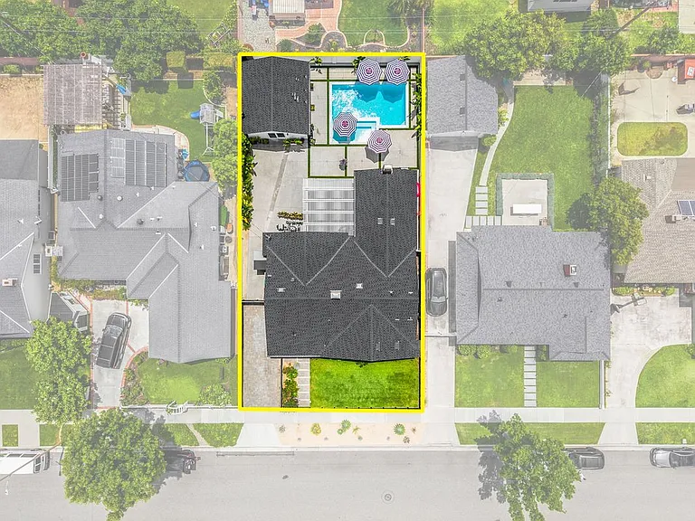 1402 E Rose Ave — Photo 3