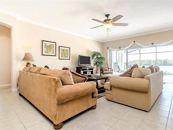 3rd image of 3551 Valleyview Dr