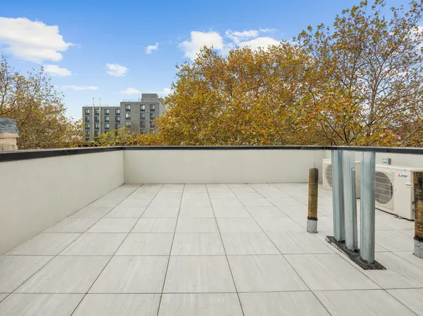 21 Lefferts Place image 6 of 7