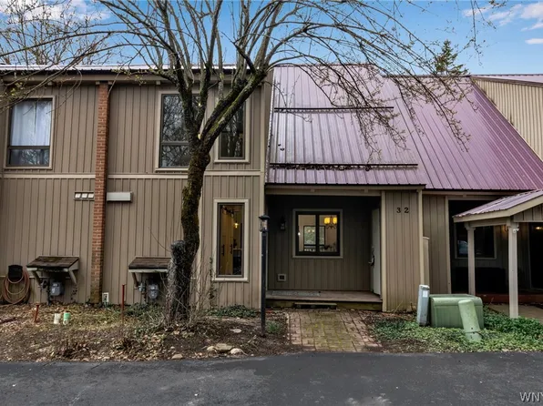 32 Ridgeview Ln, Glenwood, NY 14069