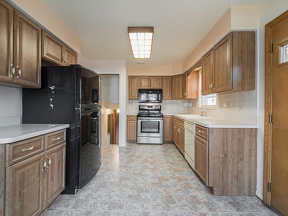 4th image of 4217 Dubois Blvd