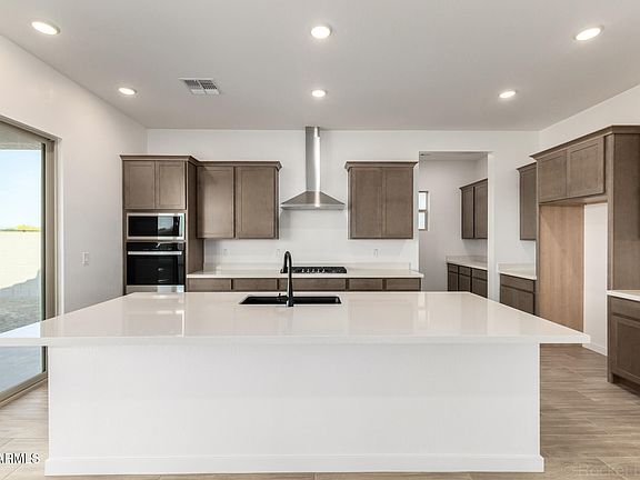 3rd image of 416 W Flax Drive