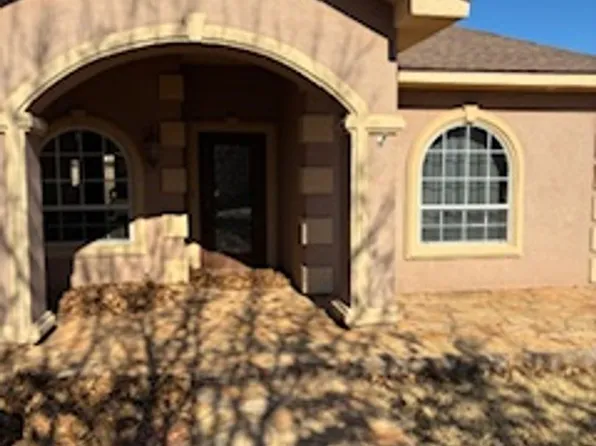 3804 Ben Hogan Dr, Clovis, NM 88101