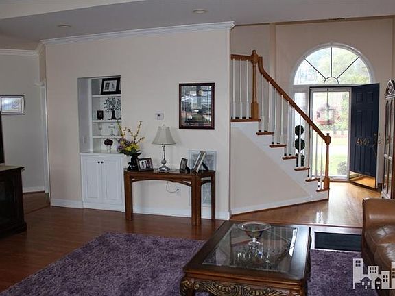 3rd image of 4849 Wedgefield Dr