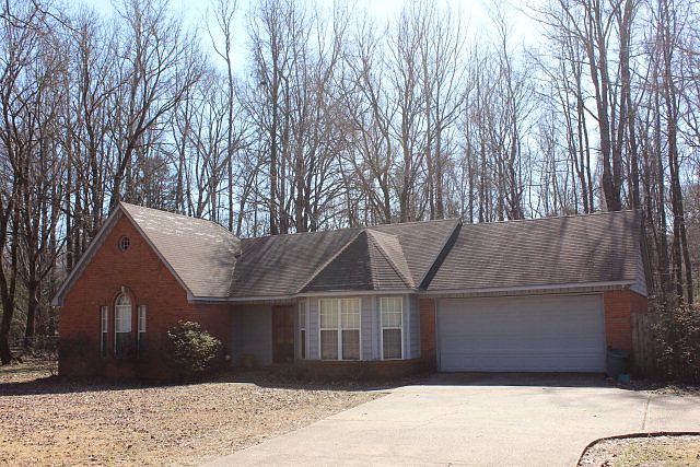 1st image of 108 Quail Creek Dr
