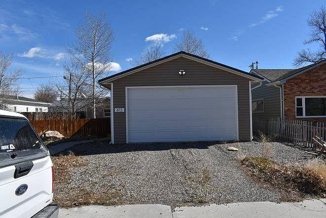 1st image of 613 S 8th St