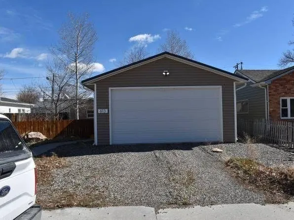 613 S 8th St, Douglas, WY 82633