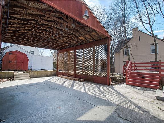 3rd image of 395 Saint Leger Ave