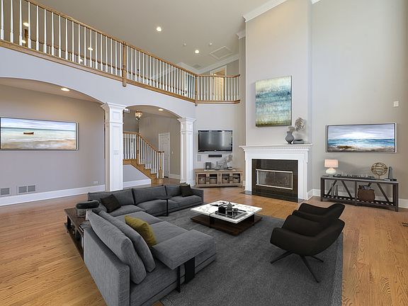 3rd image of 505 Haddington Cir