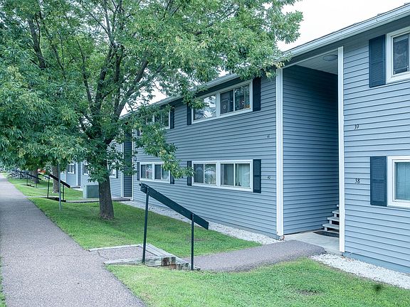 2nd image of 92 Quarry Hill Rd APT 2