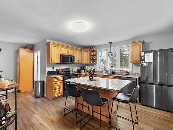 4th image of 3 New Fitchburg Rd