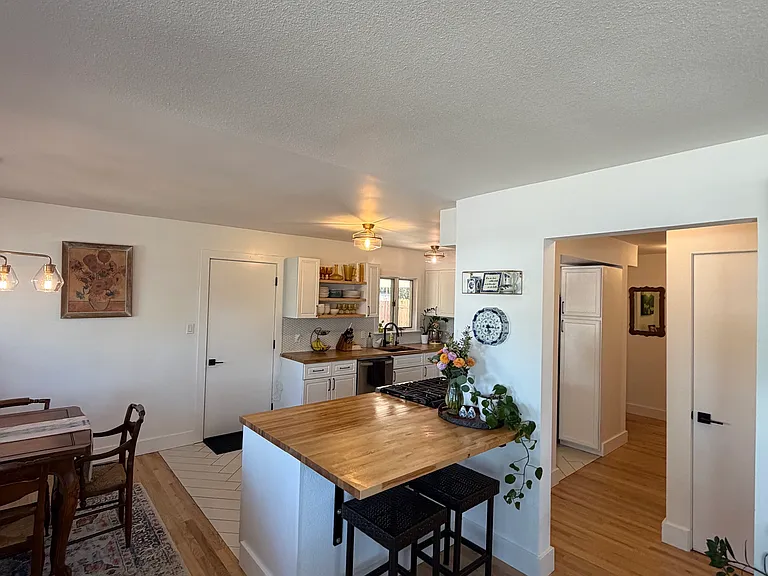 1601 Chaska Pl — Photo 4