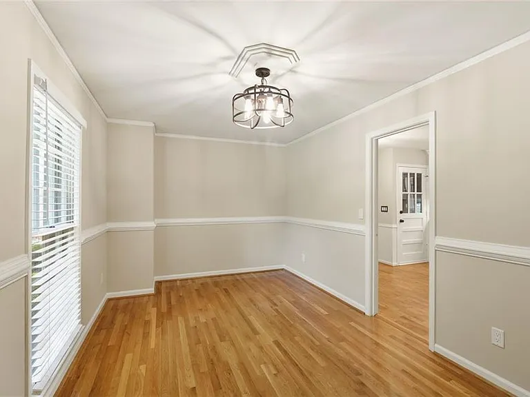 435 Stonebridge Dr — Photo 12