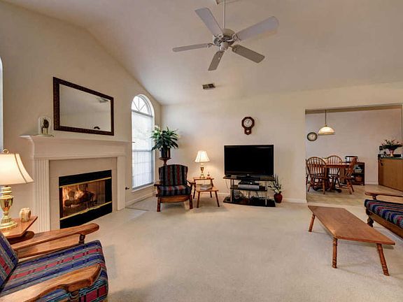 4th image of 8515 River Terrace Dr
