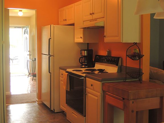 5th image of 14 Black Oak Ct