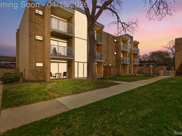 4913 Crooks Rd APT G1, Royal Oak, MI 48073