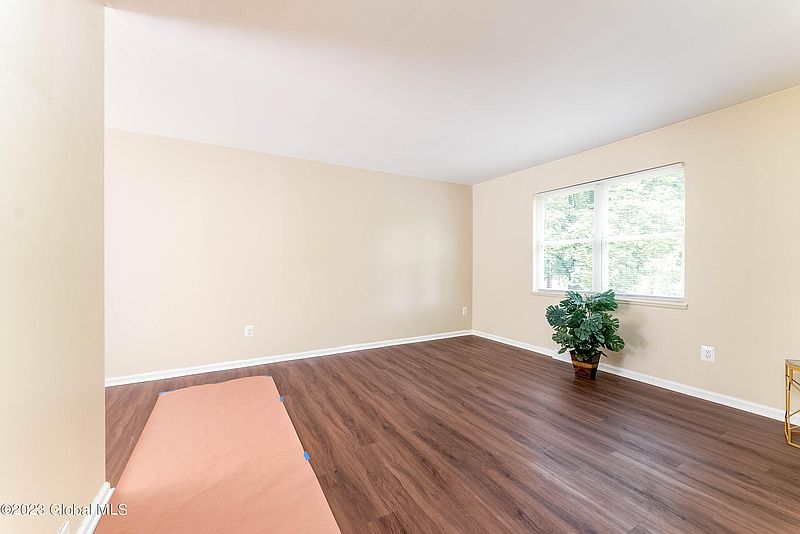 3rd image of 4080 Albany Street