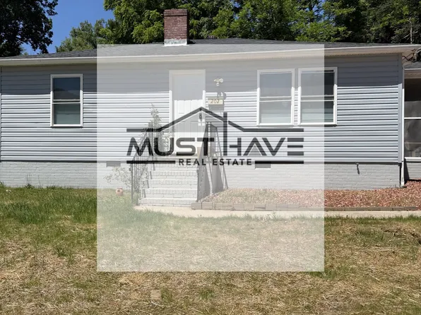 202 Newland Pl NW, Lenoir, NC 28645