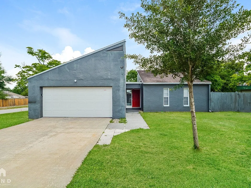209 Banyan Ct