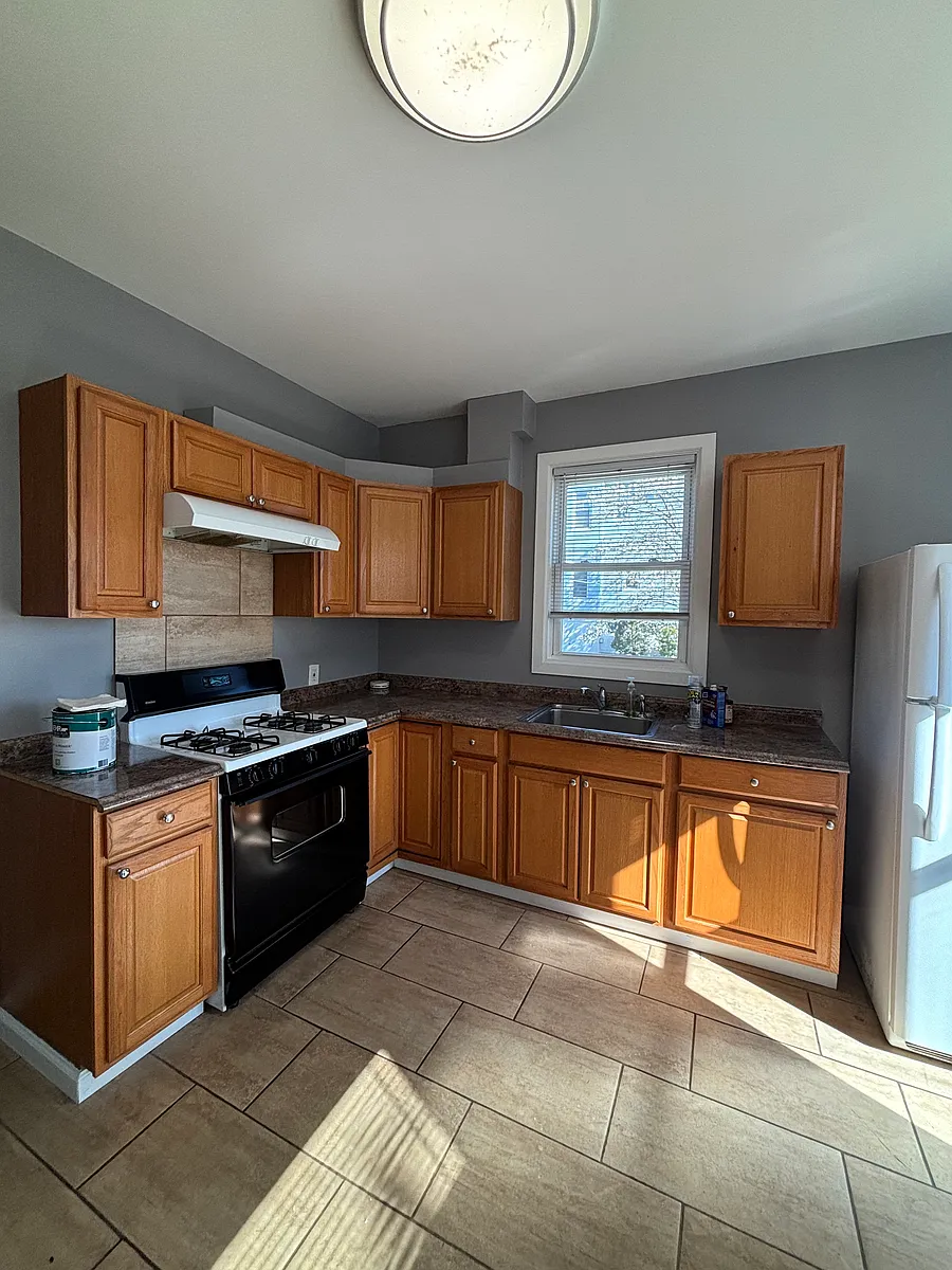 Building Photo - 296 Hoboken Rd #1