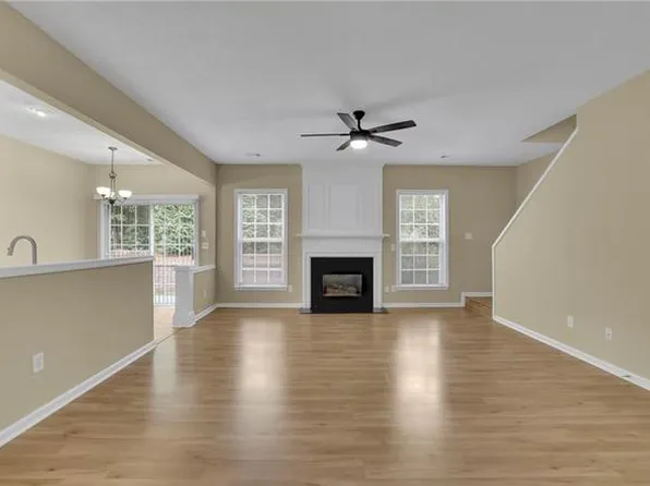 7204 Richland Ct, Roswell, GA 30076