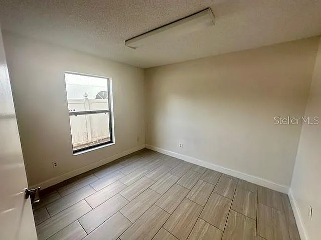 12686 Newfield Dr — Photo 11